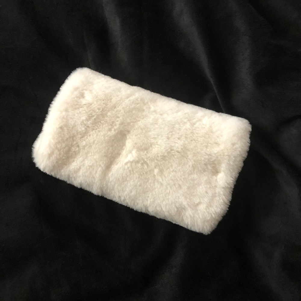 Fluffy purse/clutch